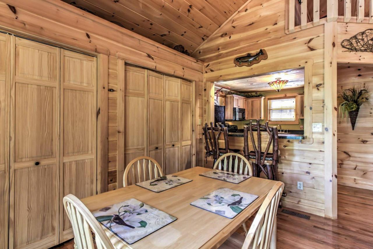 Private Sevierville Cabin With Mountain Views And Loft Экстерьер фото