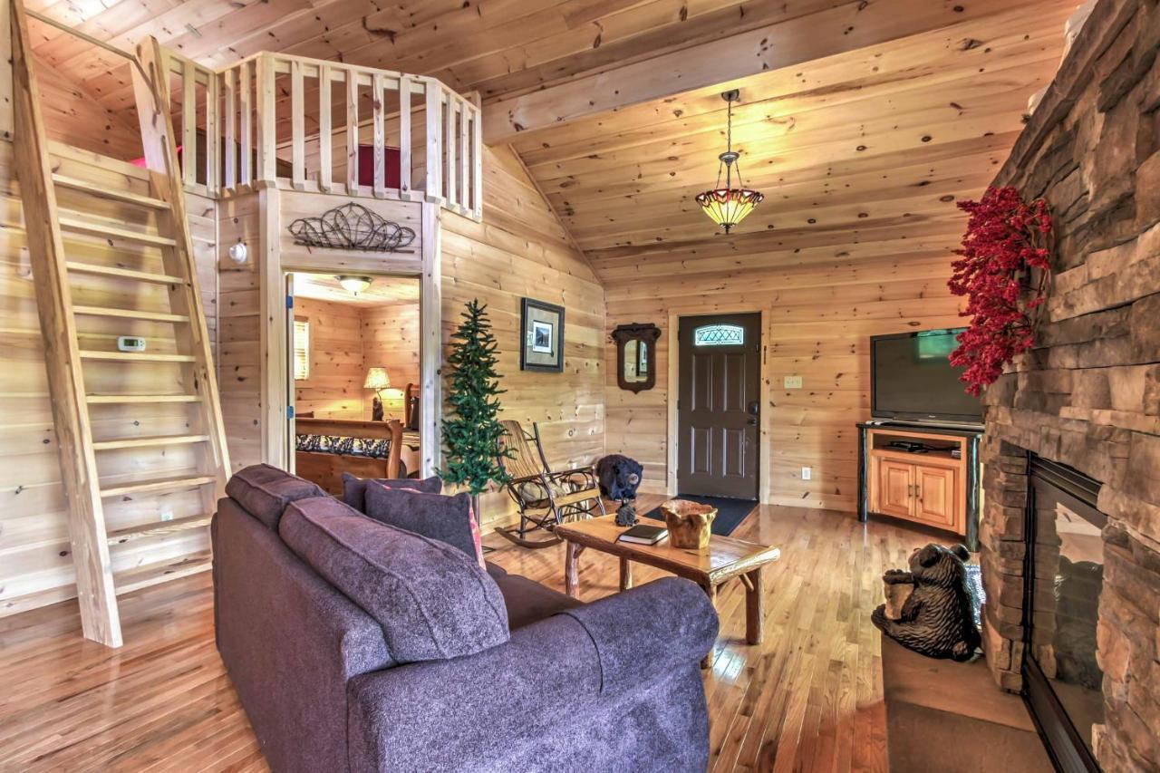 Private Sevierville Cabin With Mountain Views And Loft Экстерьер фото