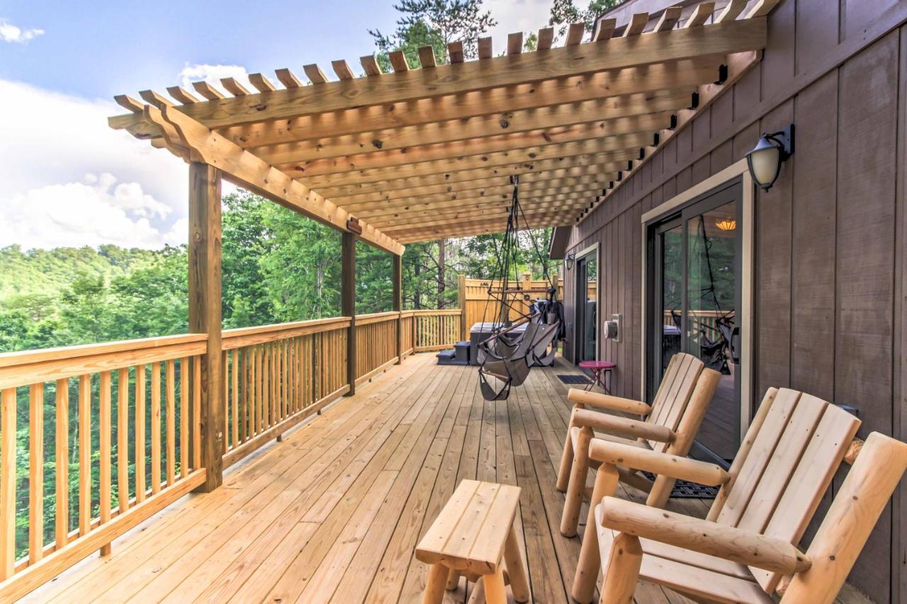 Private Sevierville Cabin With Mountain Views And Loft Экстерьер фото